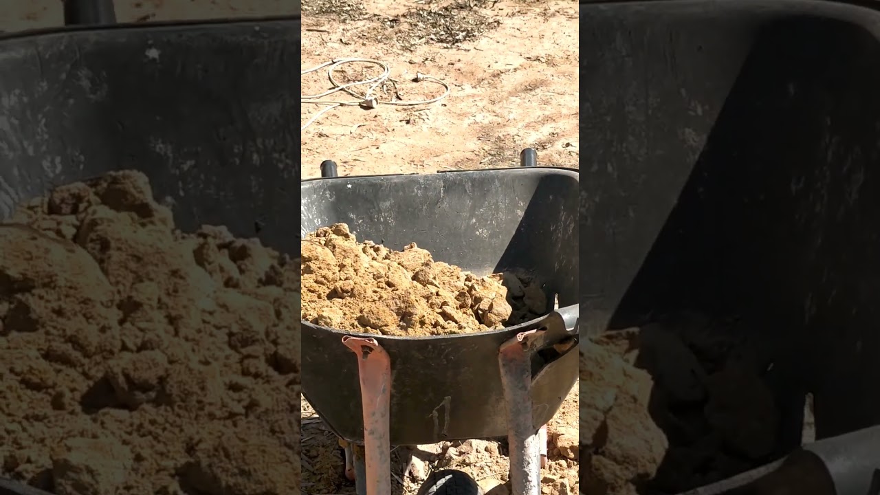 Digging my own dam by hand on the homestead 