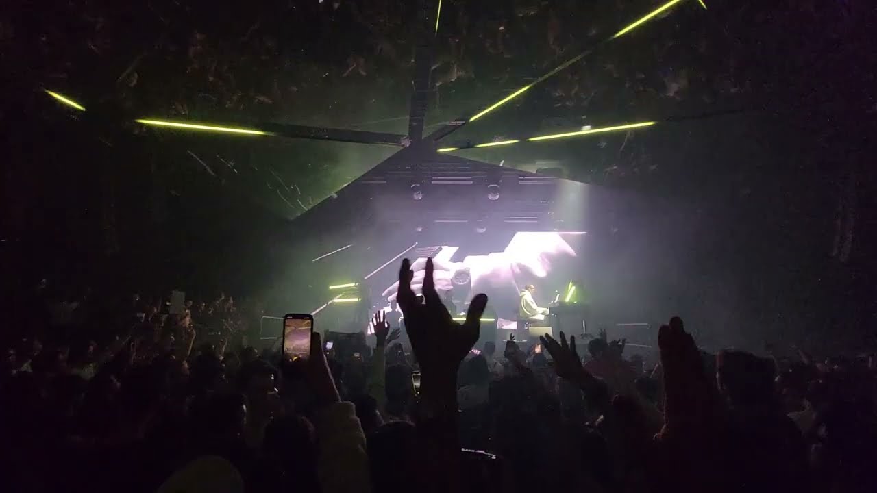 MEDUZA : WHERE HAVE YOU BEEN [RIHANNA REMIX] (LIVE IN PARIS, PHANTHOM 13.02.2026)