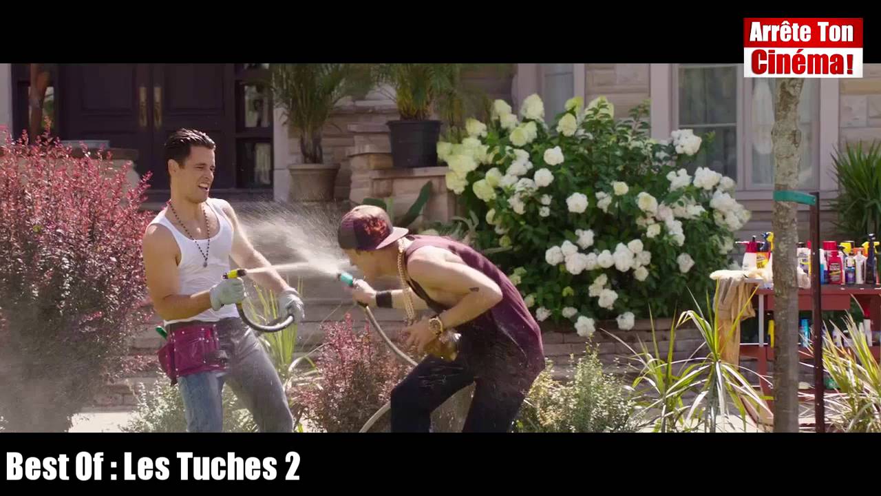 Best Of Les Tuches 2 : Tuche Daddy fait une bataille d'eau avec le jardinier BG