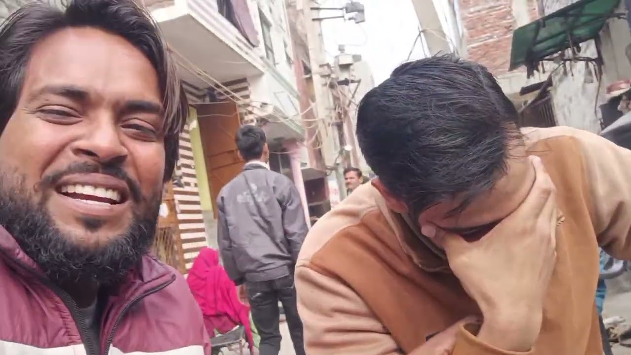 Vlogging keshe karte h dost samjhane aaye 🤣🤣#viralreels #funny #reels #lifeisbutadream