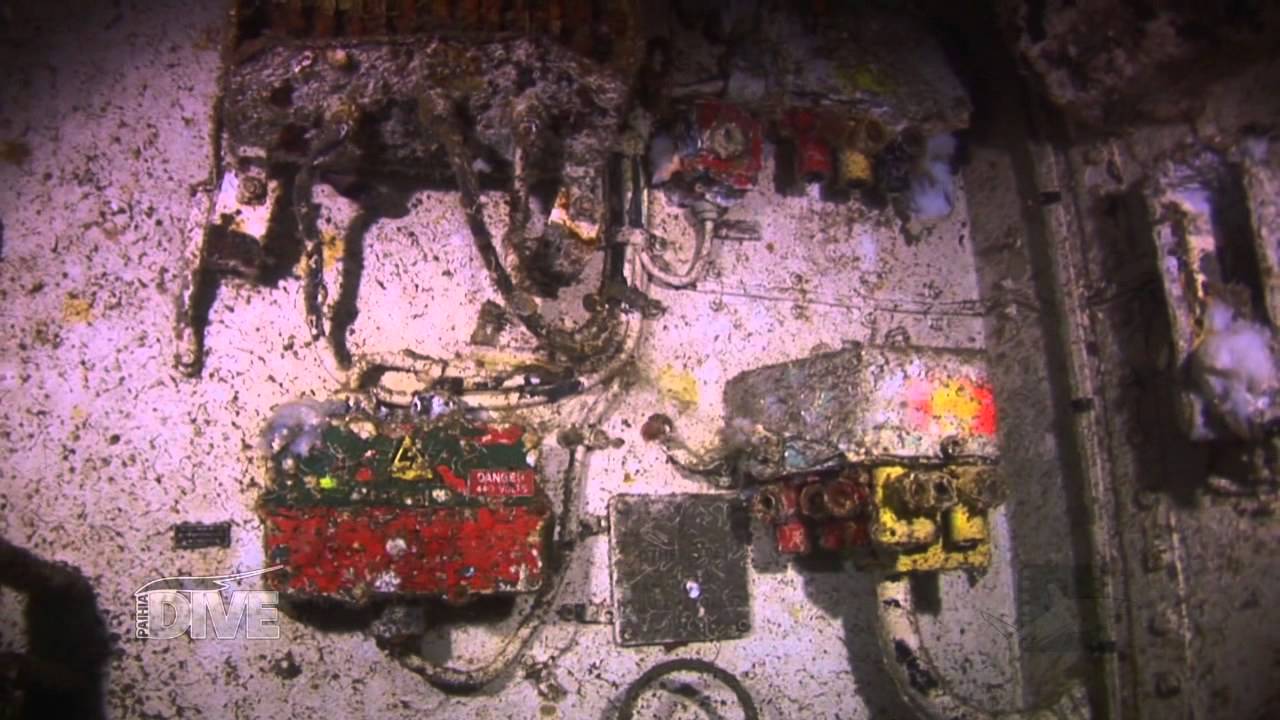 HMNZS Canterbury, Bay of Island, New Zealand. Dive the former New Zealand navy vessel Canterbury.