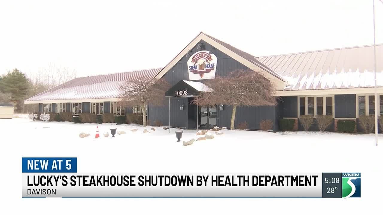 Lucky’s Steakhouse server shares impact of restaurant shutdown