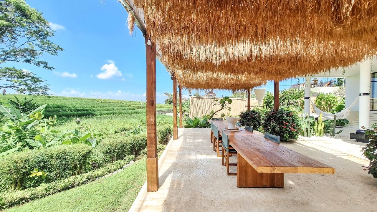 This Spacious Seseh Beach Villa Feels Like a Private Resort!