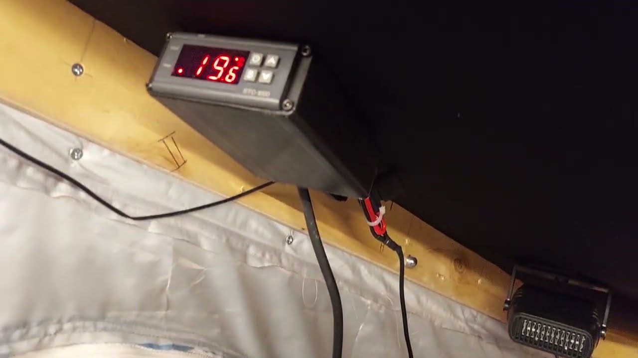 חימום אוהל גג באמצעות מפזר חום 12V ובקר טמפ