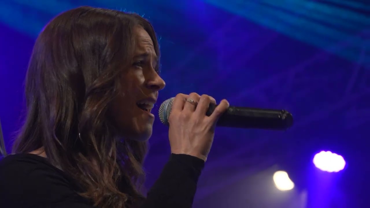 MALO, MALO (M. Vla&scaron;ič, M. Gor&scaron;e, U. Vla&scaron;ič, arr. P. Tovornik) NINA PU&Scaron;LAR in POK