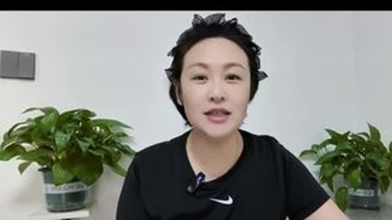 老板支助穷孩子上学没想到老板被骗破产穷孩子知道后却这么做#正能量  #家庭 #口播#短视频创业 #情感共鸣