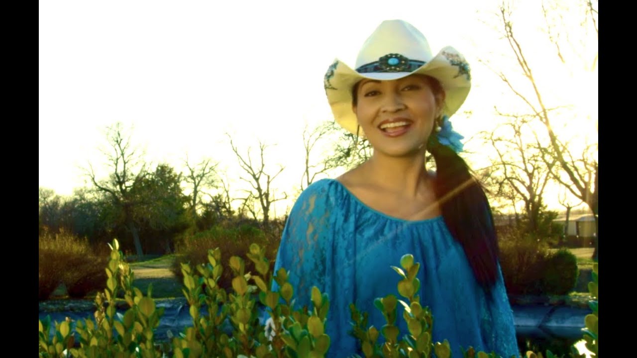 Claudia Arias Jehova Me Sostiene Musica Cristiana