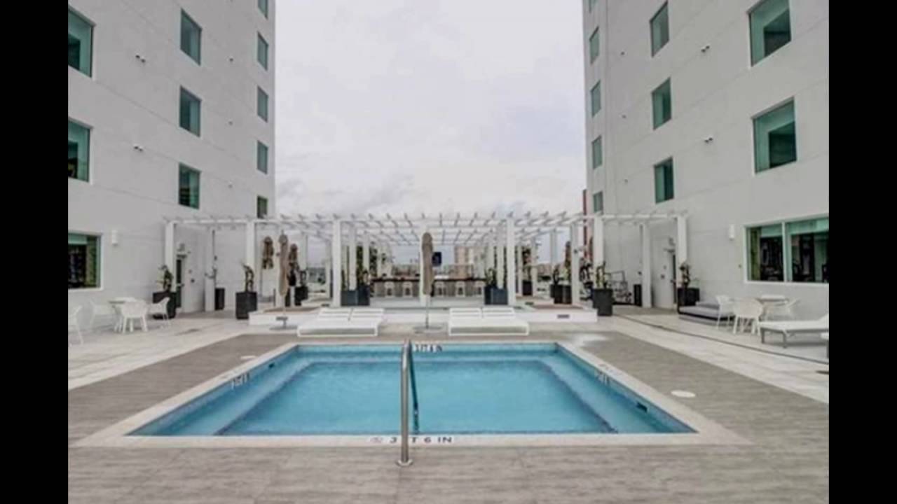 400 Sunny Isles - split level condo - Ready to Move in Now! Sunny Isles Beach-$949,000
