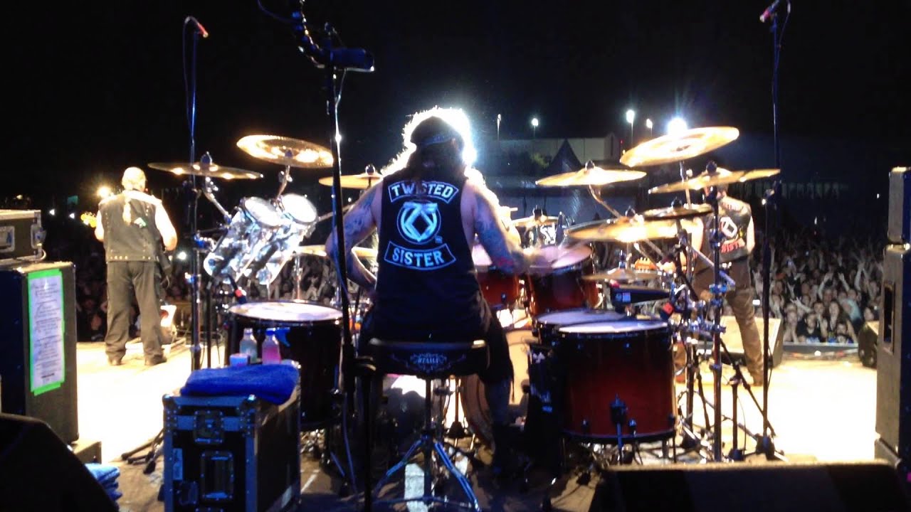 Twisted Sister - We're Not Gonna Take It (Kavarna Rock 2015)