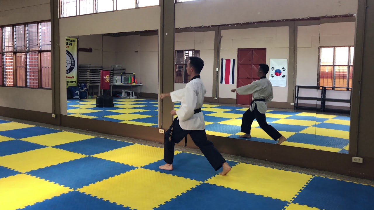 Tercera Forma - Taekwondo poomsae Taegeuk san Yang