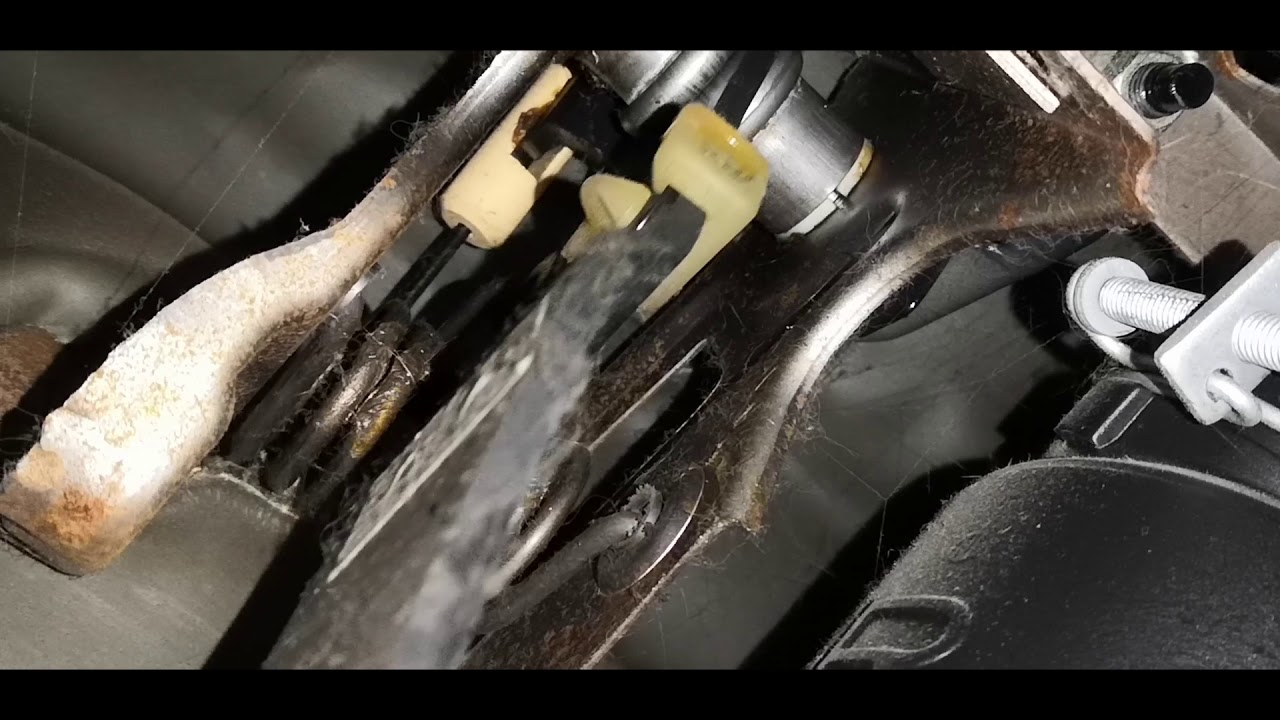 Nissan Micra K11 Clutch Cable Replacement and Adjustment