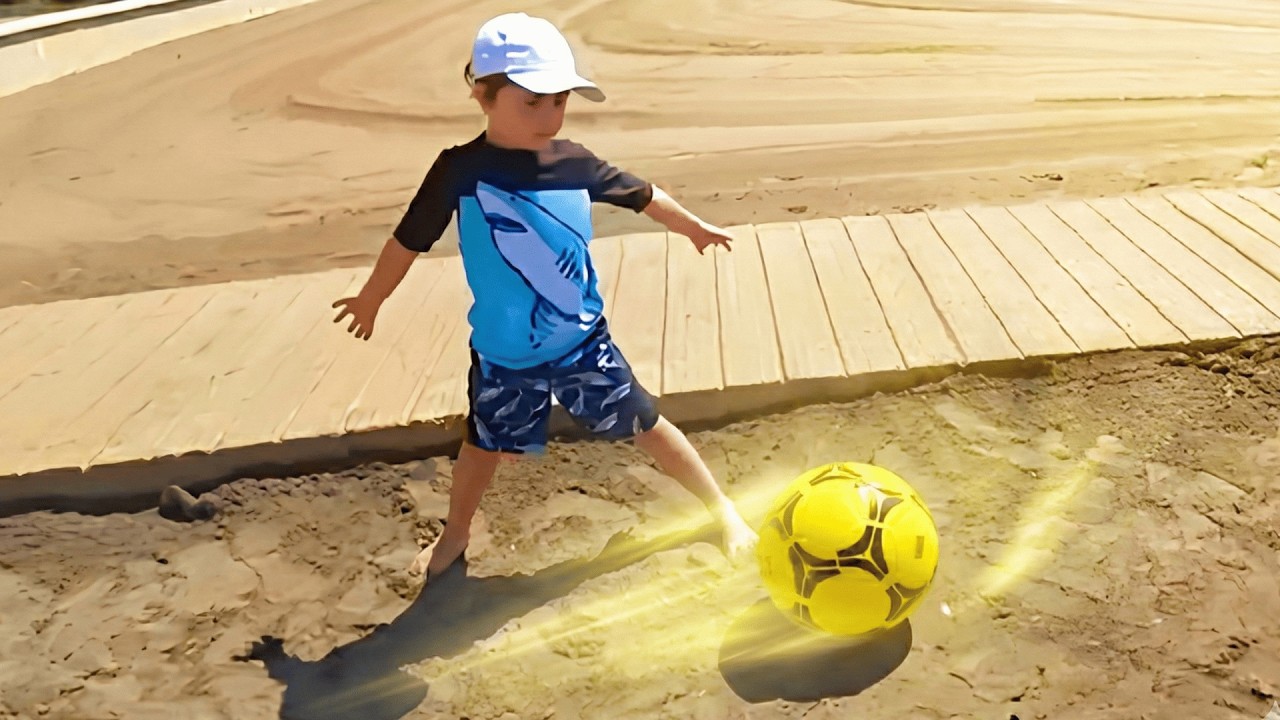 FUTEBOL NA PRAIA COM MARCOS - Brancoala Kids