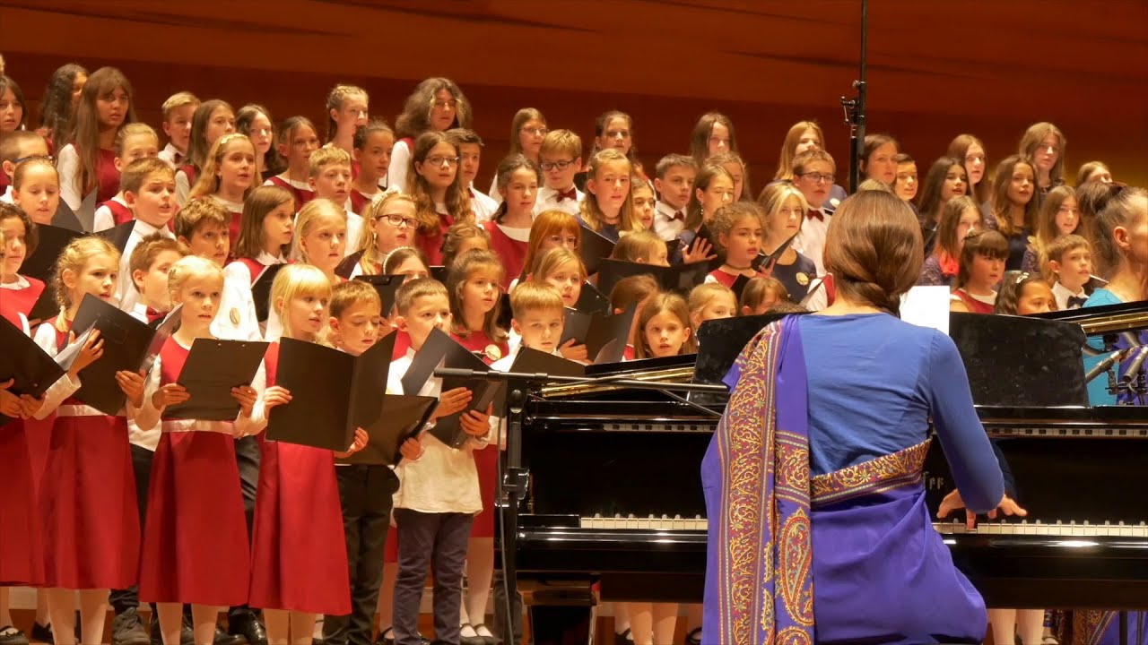 200 Children Sing Peace Songs With Mountain-Silence *HD* | Sri Chinmoy’s Music