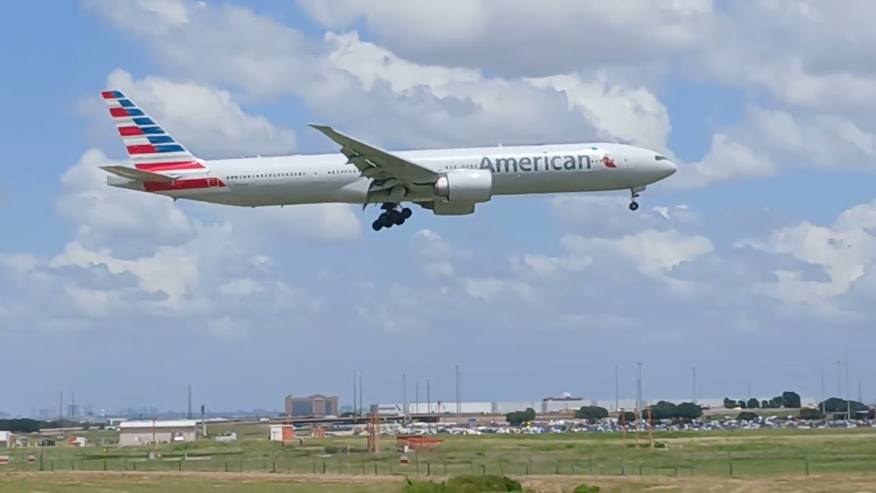 American Airlines Boeing 777-300ER at DFW Airport: June 22nd, 2025 (N723AN).