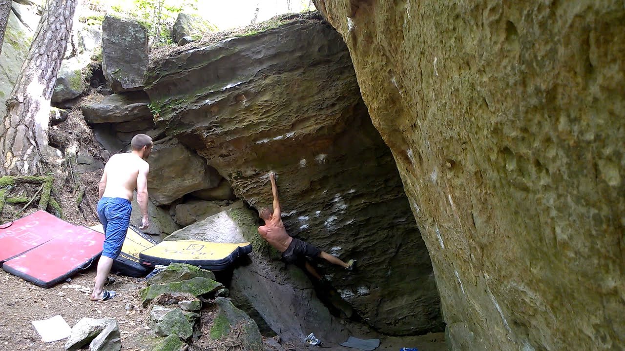 Gicht 7C, Bahratal bouldering, Martin Kremer LOWER START