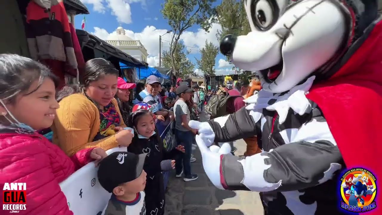 Baile de Disfraces Explosión Juvenil de Sumpango 2022 | La Gran Manzana | Checha y su India Maya
