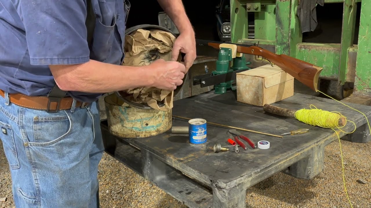 THOMPSON CENTER REMOVING STUCK BROKEN Muzzleloader RAMROD,[ SO I WAS TOLD]