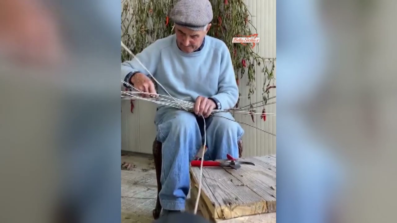 Crea un cesto in vimini davanti ai nostri occhi, il tutorial grazie a nonno Peppino