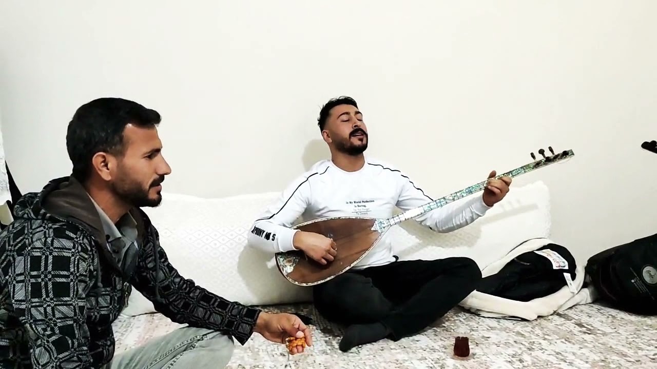 Hamit Karadeniz & Hüseyin yılmaz - Roj çu ava .