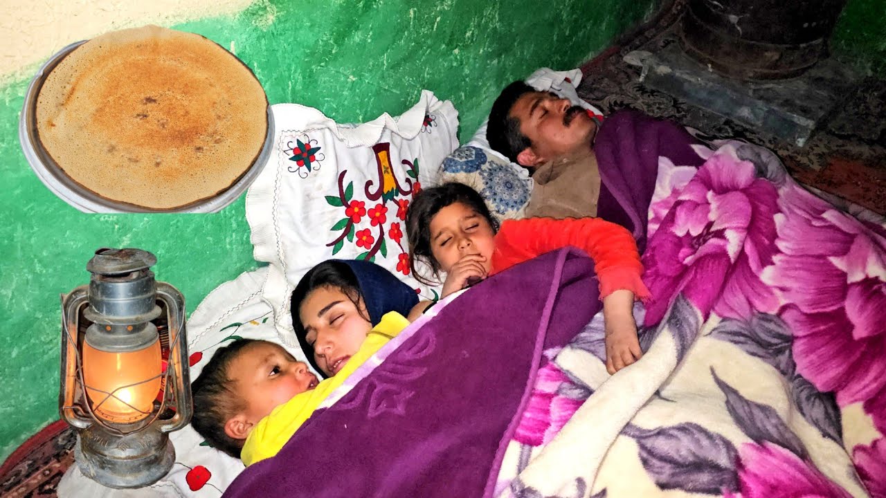 🏔️ A Night with Mountain Nomads: Taking Care of Sheep and Cooking Traditional Meals 🍞🍖