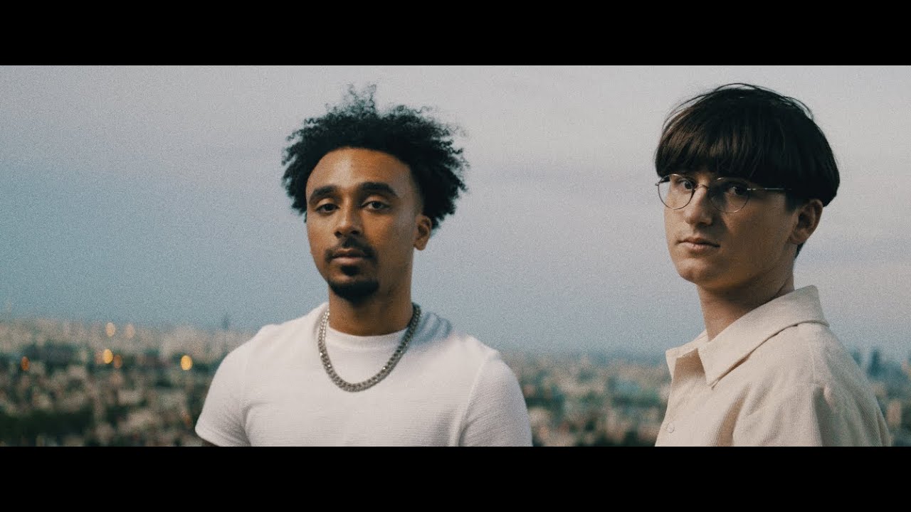 LauCarré feat. Fredz - Si mon coeur passe l'hiver  (Clip officiel)