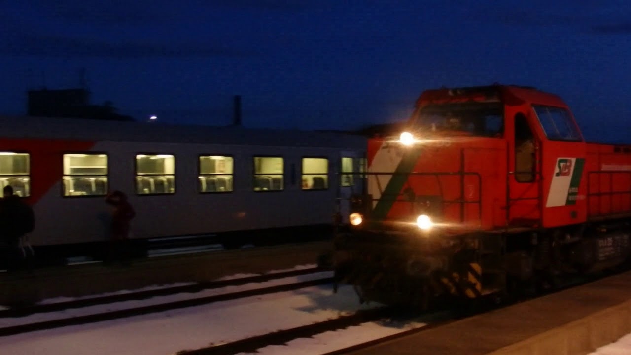 Abends im Bahnhof Fürstenfeld (mit ÖBB 5022, ÖBB 2016 und STLB D5)