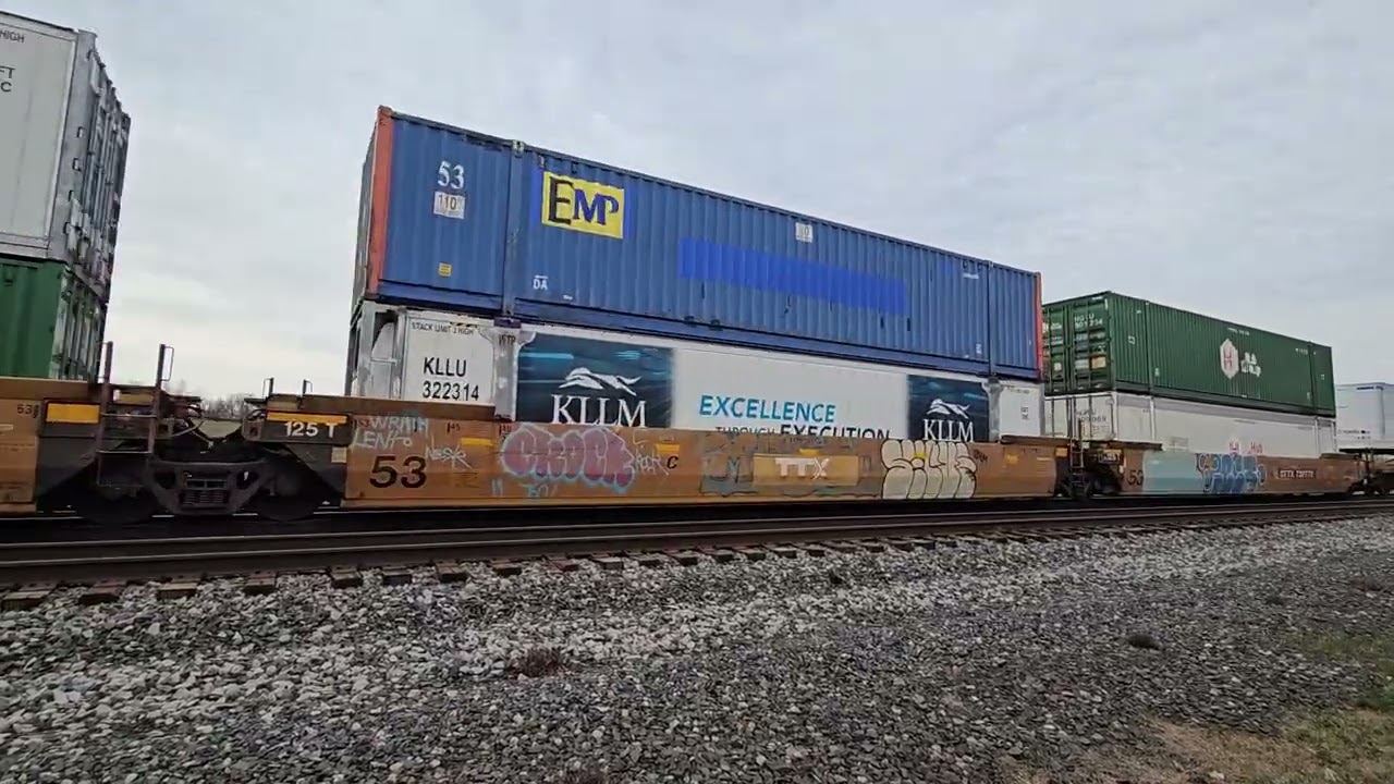 NS AC44C6M #4090 Stack Train EB
