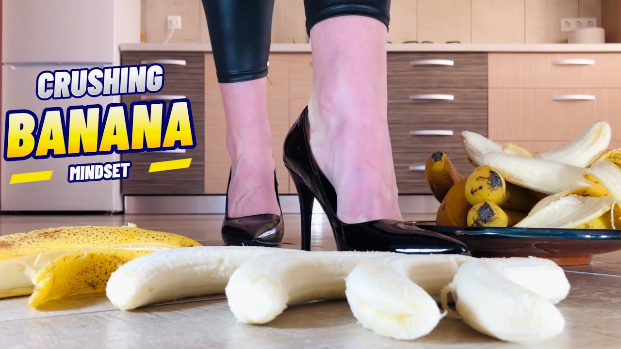 Кошачьи насосы vs Армии Бананов! Удивительно удовлетворяющее раздавливание высоких каблуках! ASMR