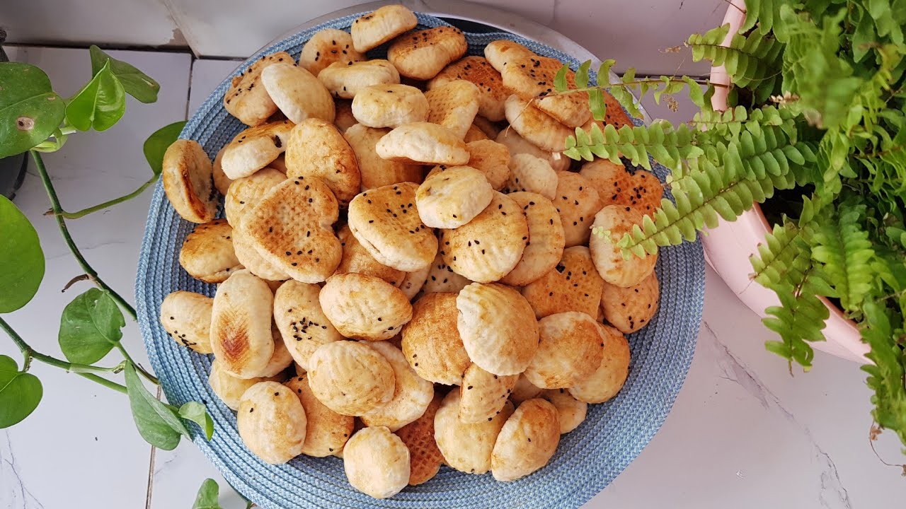 كليجه العيد 😍 طريقتي الما استغني عنها للطلبيات وللضيافه 🥰 بشكل ثابت والهشاشه والنكهه شي ثاني🌺