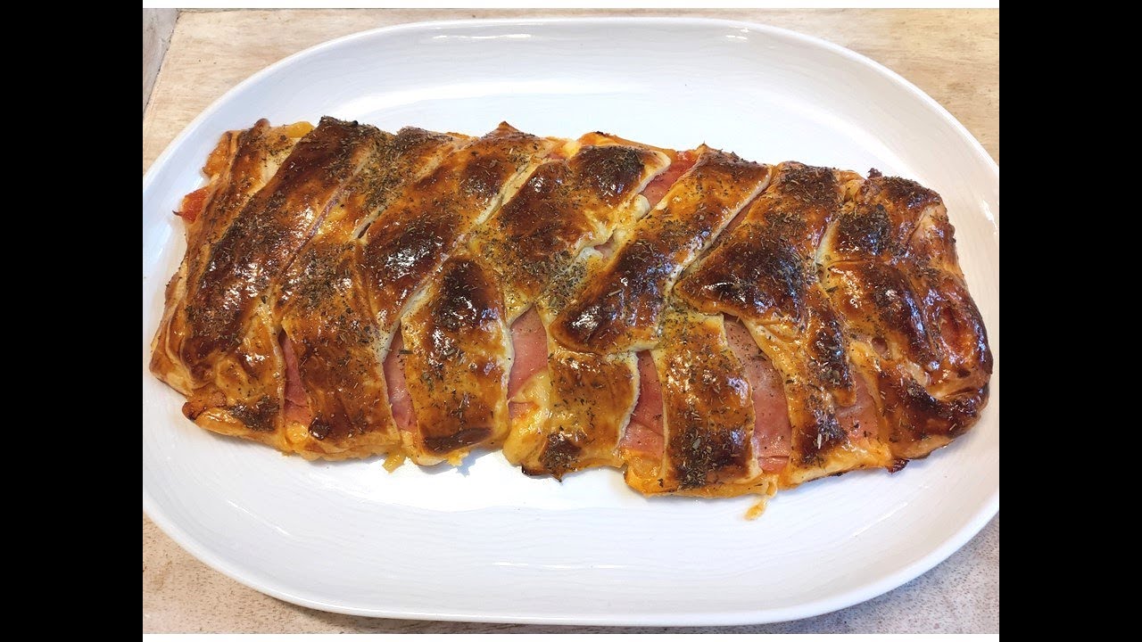 Tresse feuilletée façon pizza / Слоеная косичка / Puff pastry braid / Placinta impletita cu sunca