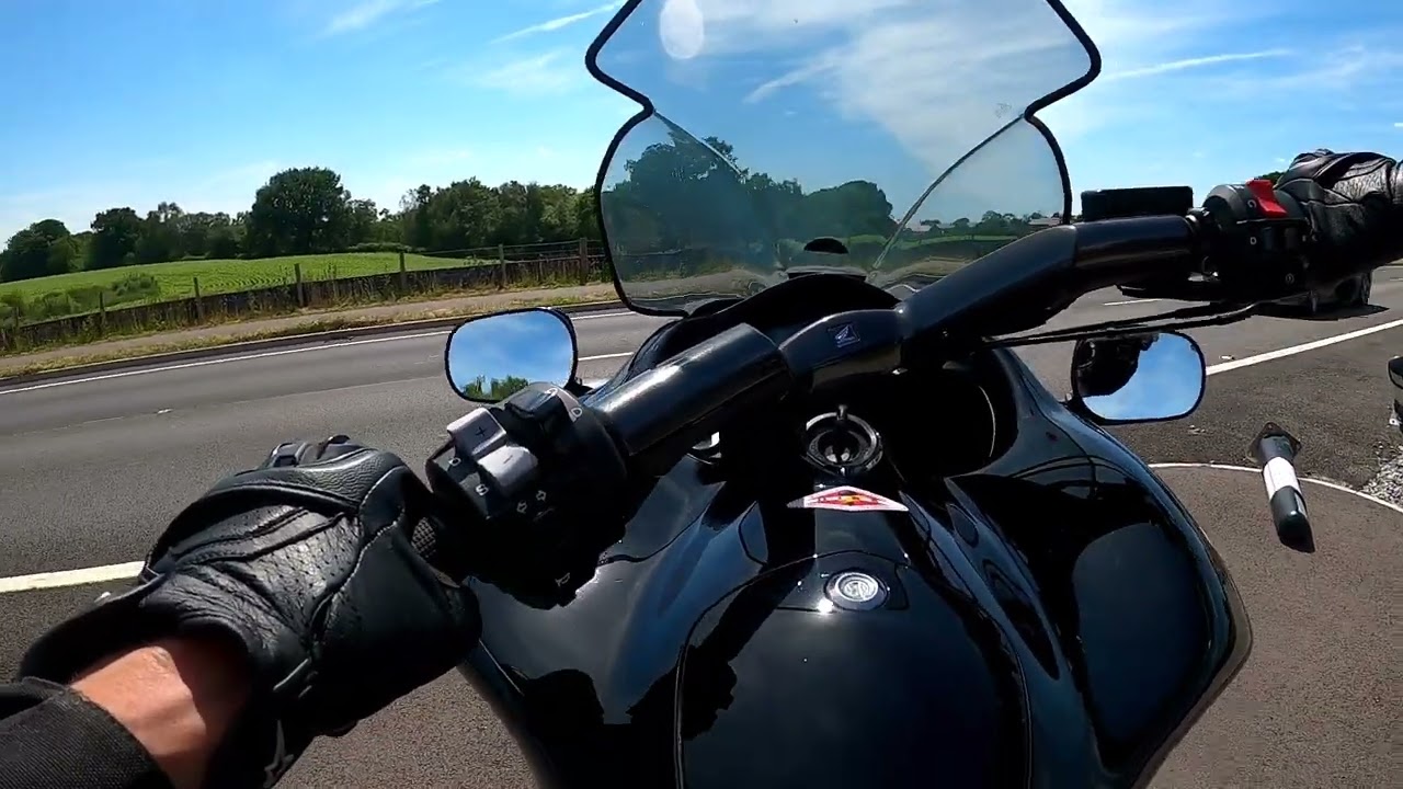 2010 HONDA DN-01 WALKAROUND & TEST RIDE