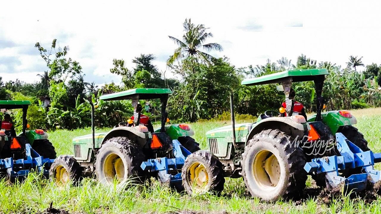John Deere 5715 Ford Tractor Pulling Ploughing Sugarcane Farm Field