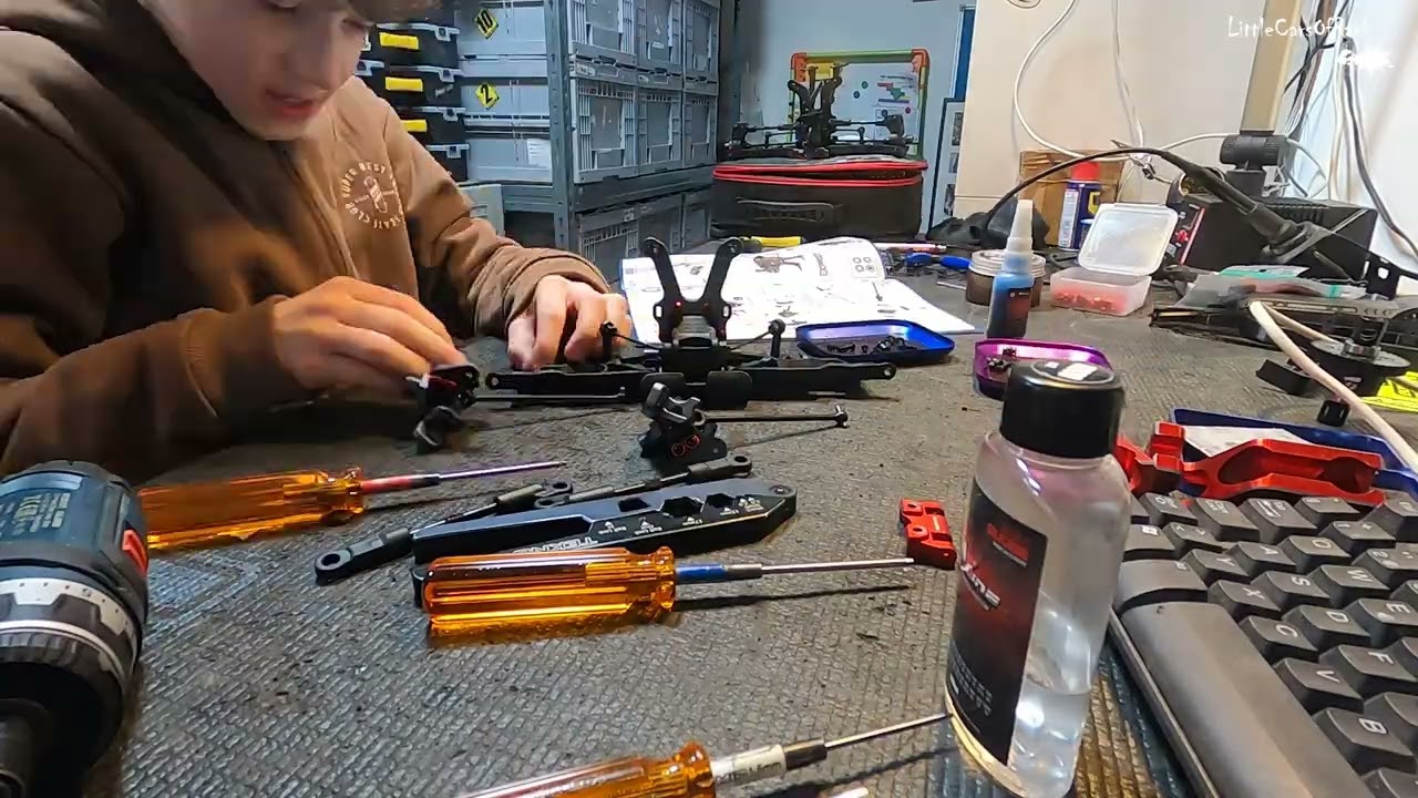 Tekno Buggy EB48 2.2 Unboxing and assembly Timelaps
