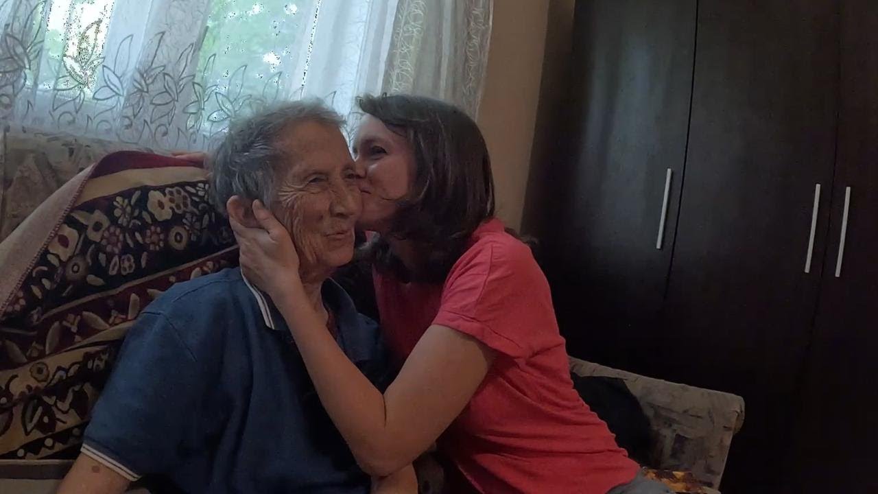 La povești cu străbunica ( Mama Ica) și momentul de rămas-bun