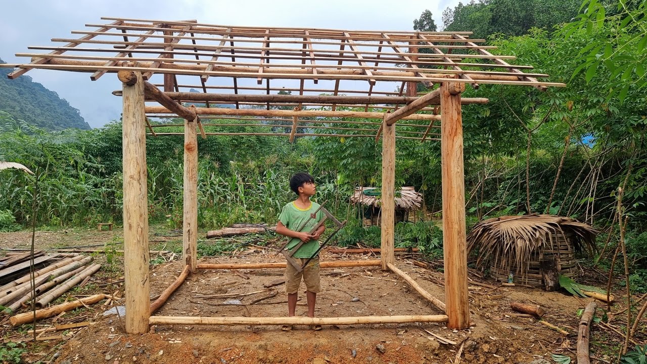 _Poor boy - Build a wooden house - Complete the roof with the old man