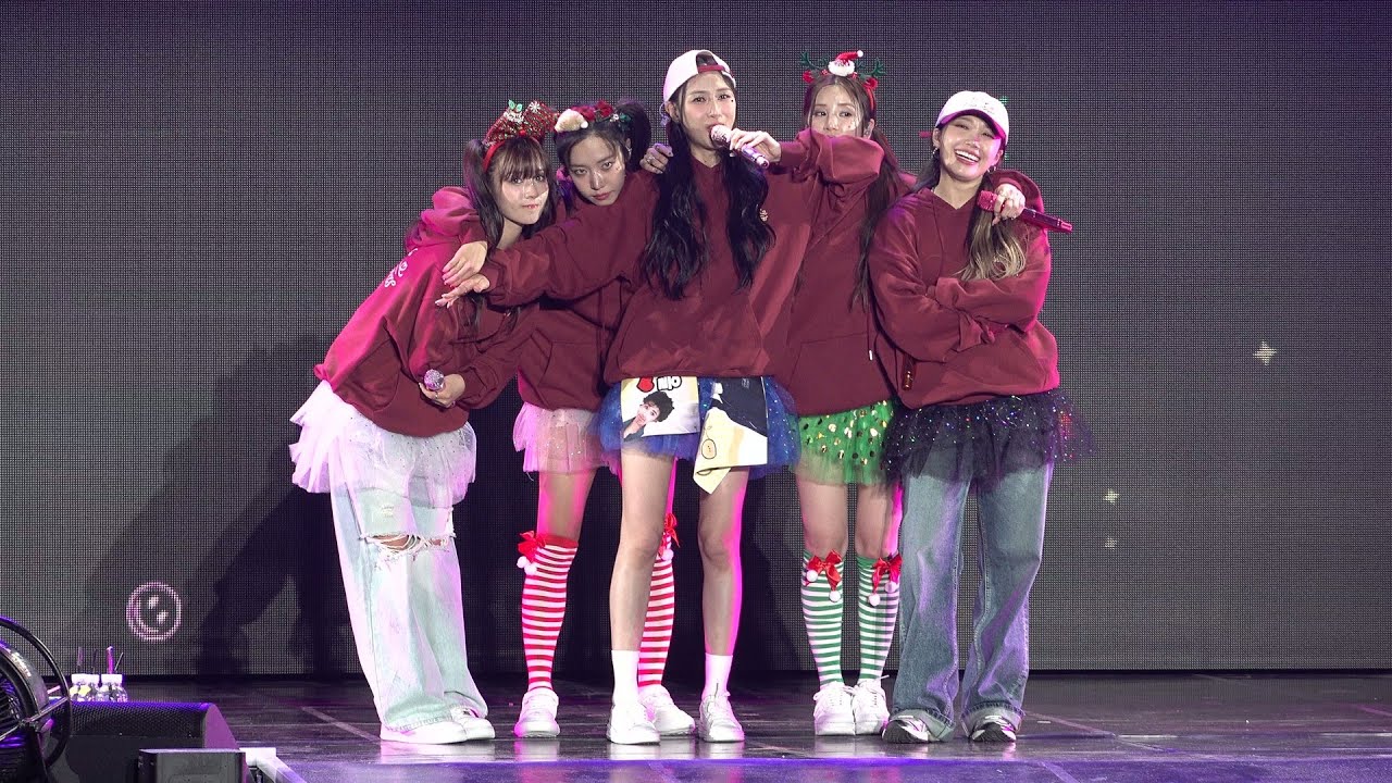 241221 에이핑크 PinkChristmas FULL 직캠 - 4