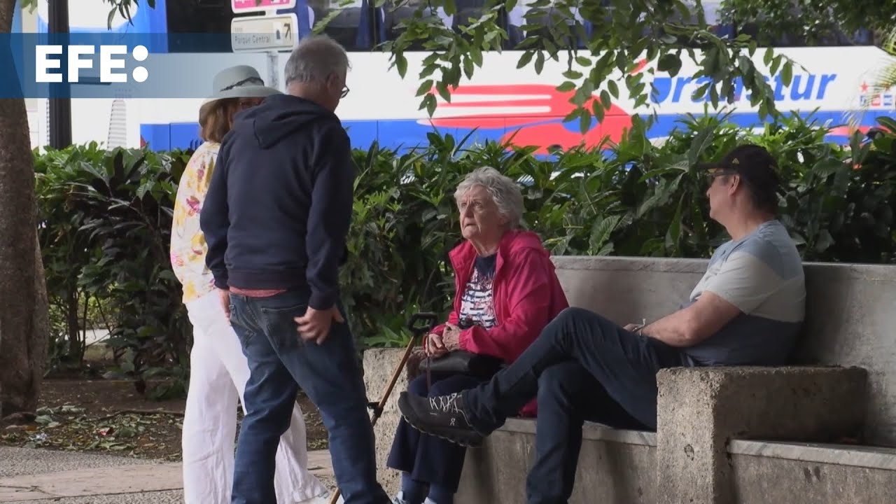 Cuba pierde el turismo canadiense por el asedio de EE.UU., que deja en coma un sector clave