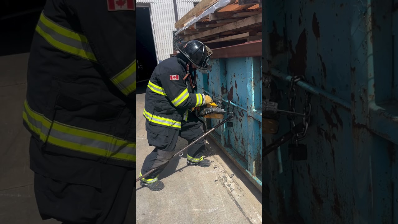 Как пожарные взламывают замок и цепь 🚒🔓 | Тренировка пожарных
