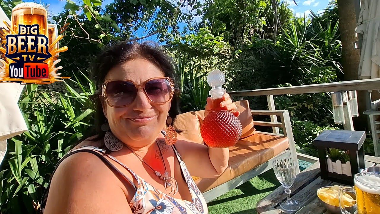 Kefalonia Greece, BIG BEER TV is at da Veronica's, BANTER and ONE OF THE OLDEST TRICKS IN THE BOOK