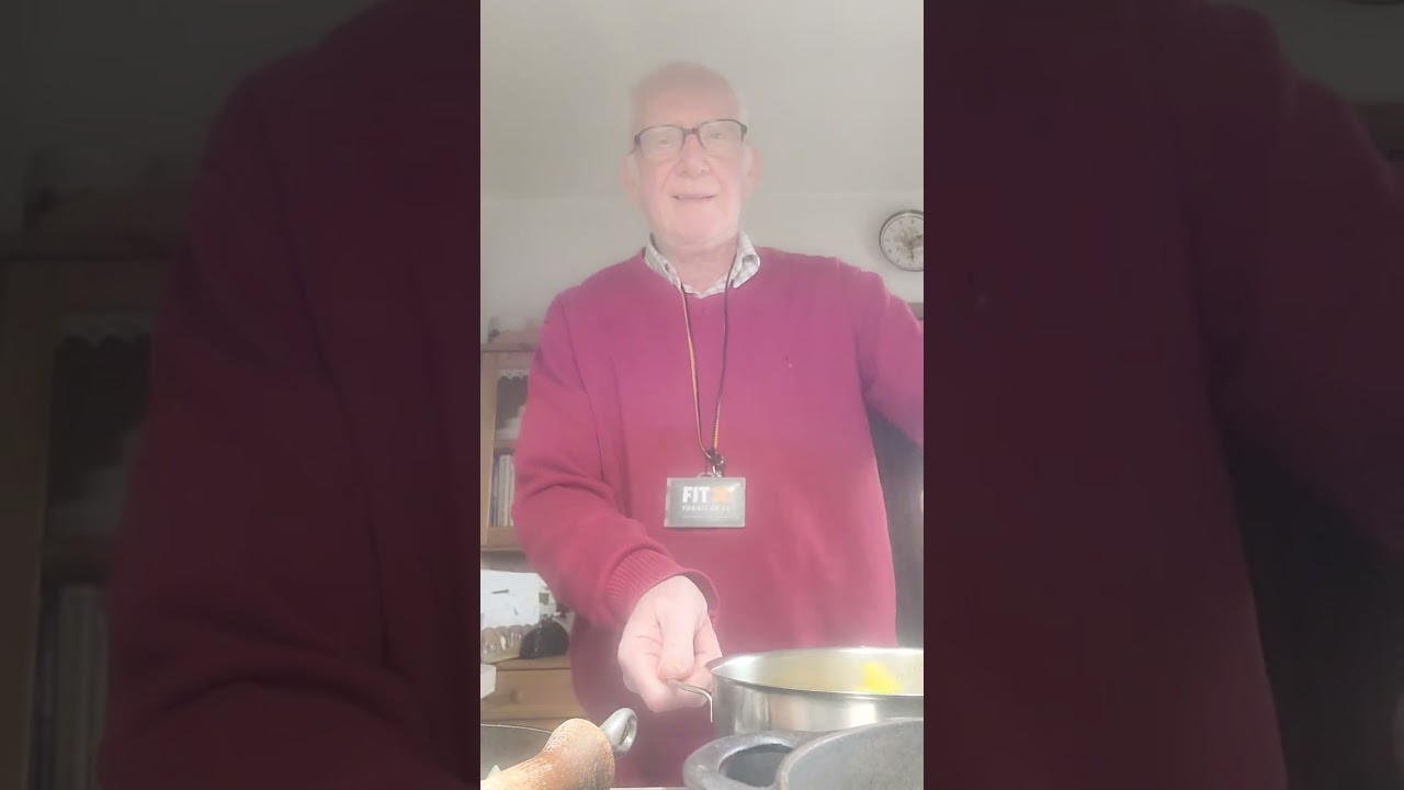 Bonner Koryphäe  634  Mark Horn     Beim Kochen 1   Kartoffeln, Spinat und Spiegeleier     2025