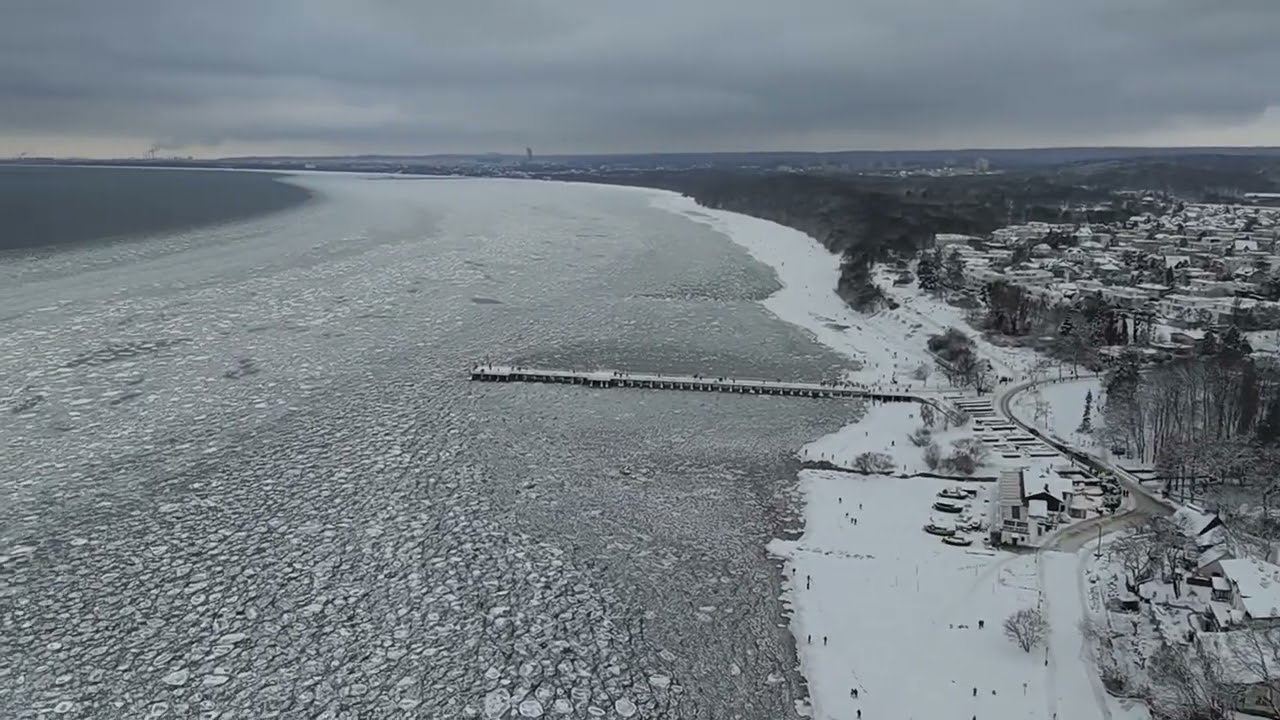Zamarznięty Bałtyk 2026 ❄️ | Gdynia Orłowo z drona