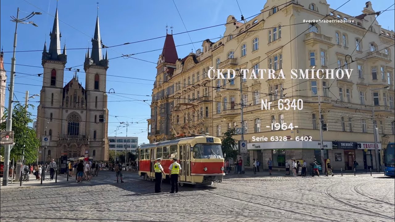 Parade zur Feierlichkeit 150 Jahre Verkehrsbetriebe der Hauptstadt Prag - Strossmayerovo náměstí