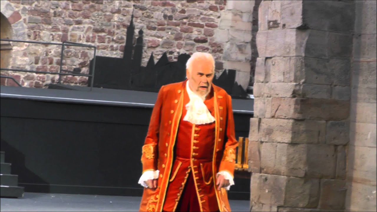 Bettelstudent 01 Schulterkuss HEF 05.08.2015