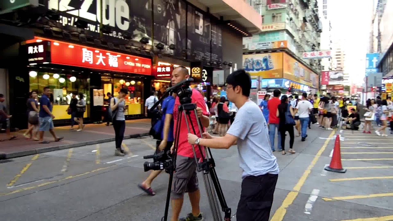 TVB攝影師在旺角行人專用區拍攝 (2013/06/19)
