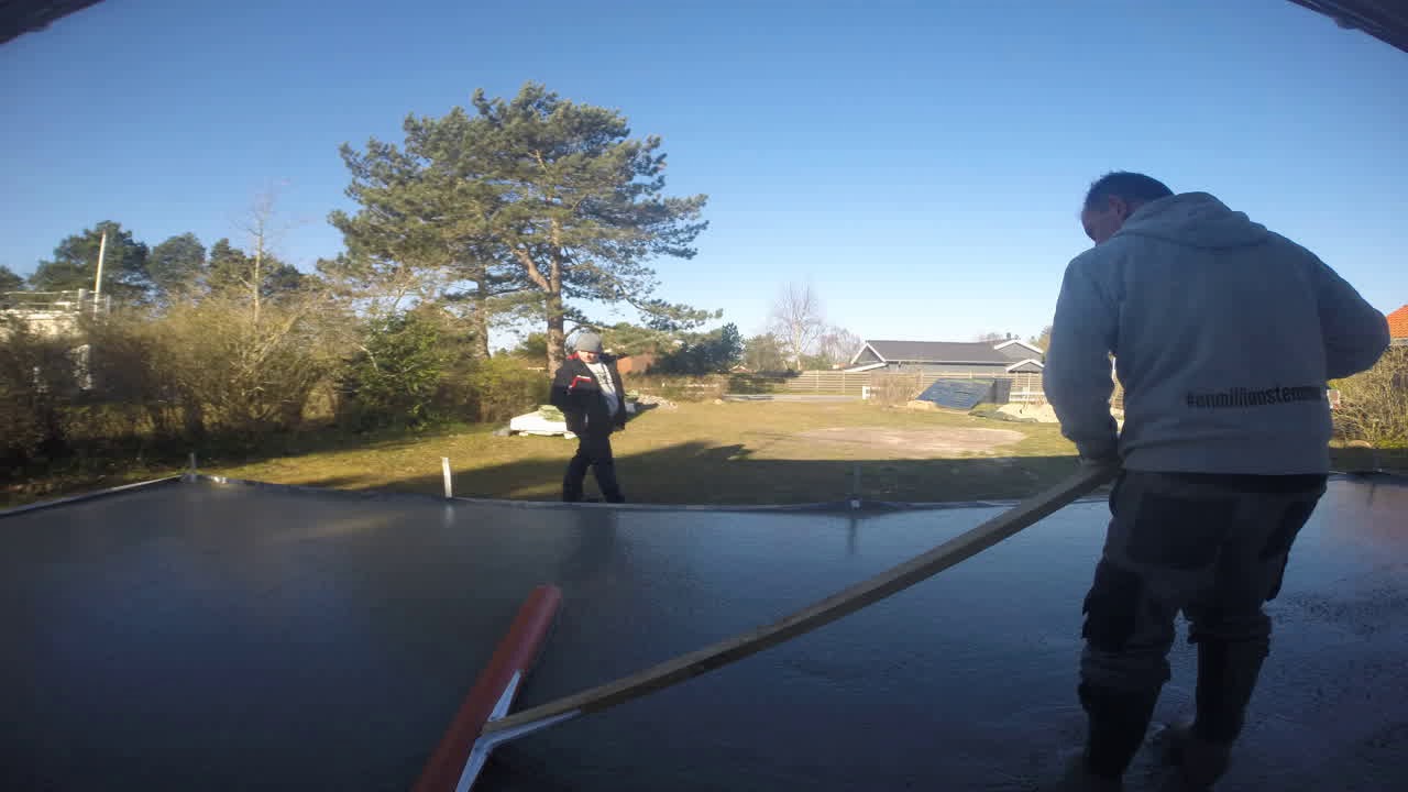 St&oslash;bning af fundament - quick one