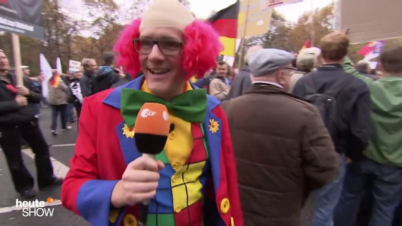 ZDF-Reporter verarscht Afd-Gesindel und kriegt auf die Fresse