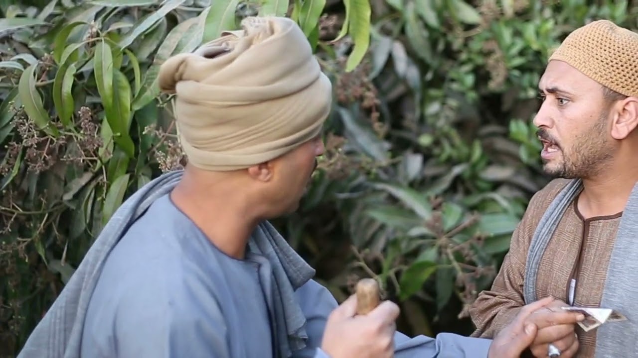 الحاج عقبي عايز نفرين جدعان يحصدوا الزرعيات 😁😂