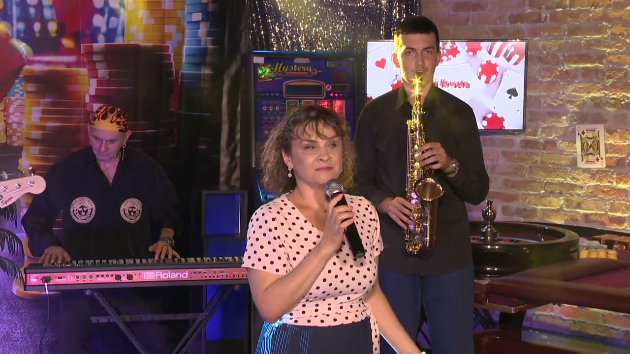 Máj Kriszta - Régi szerelem nem rozsdásodik / Zenerulett