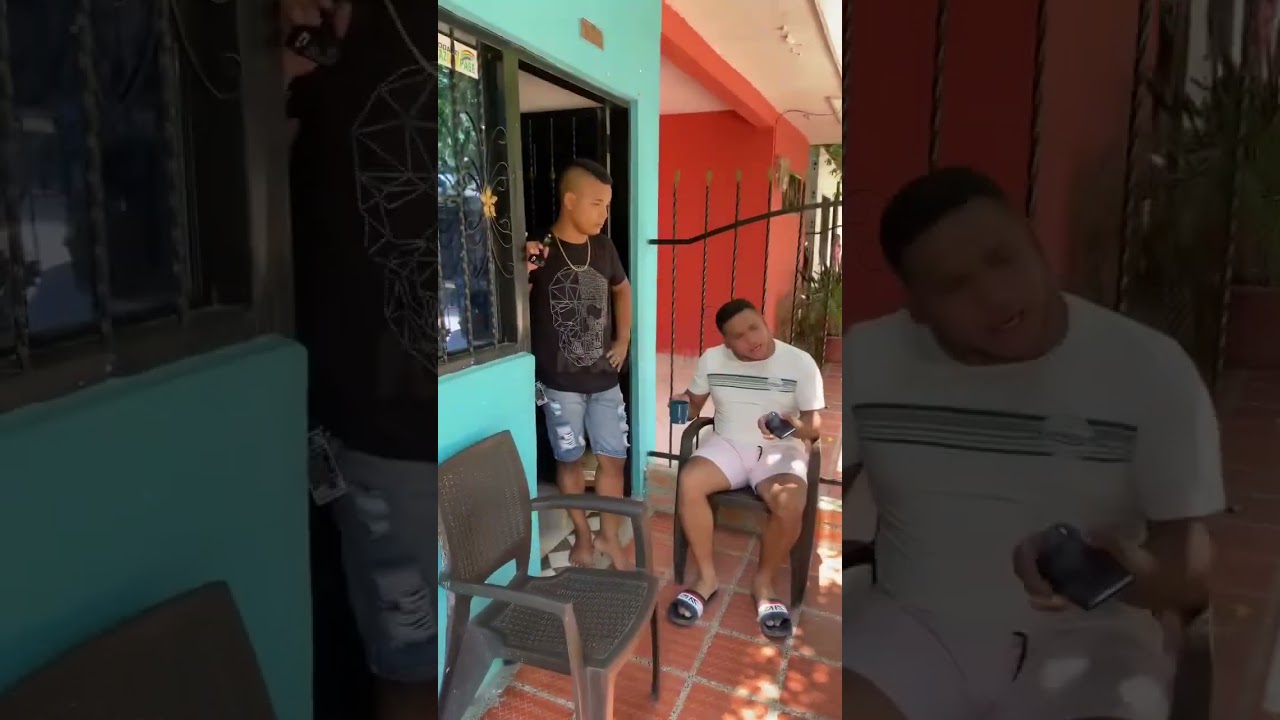 Elcharro está compr4ndo v0t0s