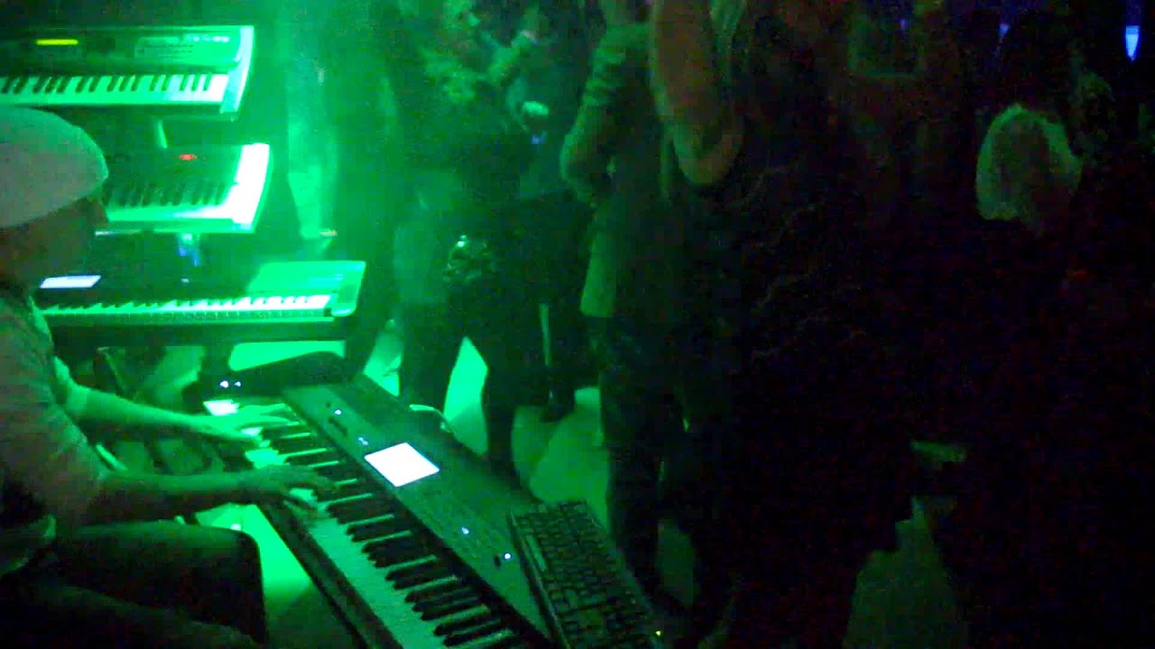 Davos Live at Club HQ - 25 min set.